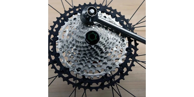 Stahovák kazety Shimano s 9 zuby