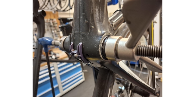 Sada na opravu středové spojky TREK BB90