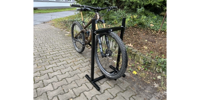 Držák na kolo na měření SAG