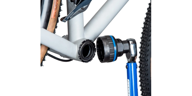 Stahovák středového složení apod.