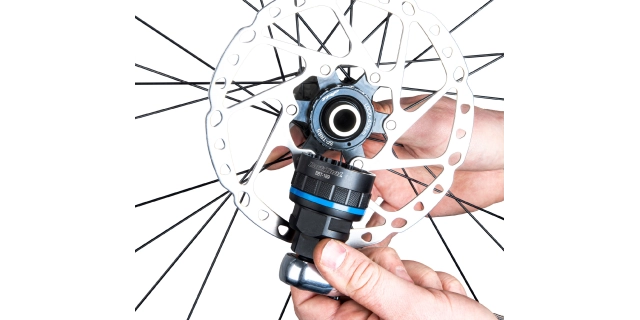 Stahovák středového složení apod.