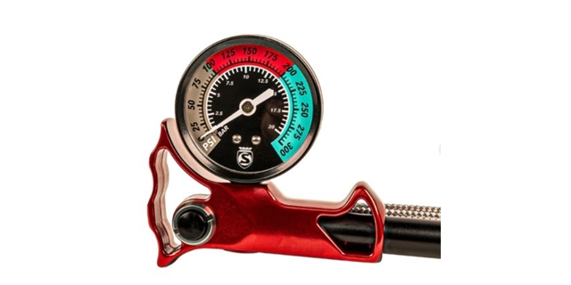 Pumpička SILCA na vidlice a tlumiče